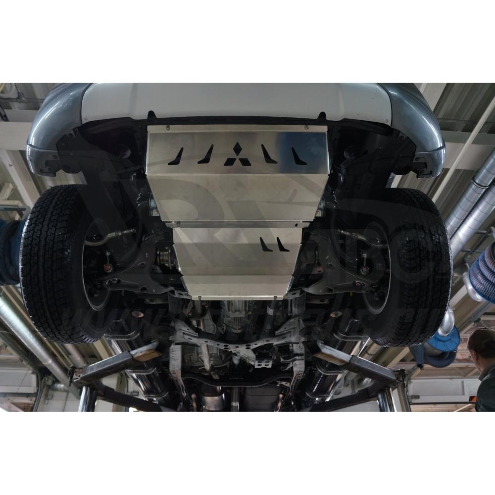 Алюминиевая защита радиатора и картера из 2 частей (толщина листа 4 мм) MITSUBISHI L-200, V-ВСЕ; КПП-ВСЕ (2015-11.2018) / FIAT FULLBACK V-ВСЕ, КПП-ВСЕ (2016-)